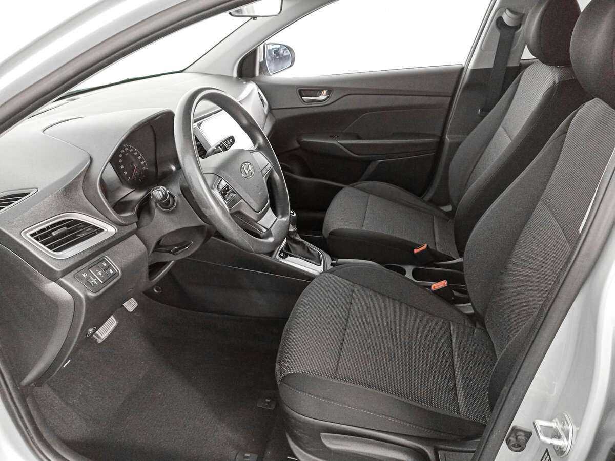 Купить Hyundai Solaris с пробегом. Фото: #13