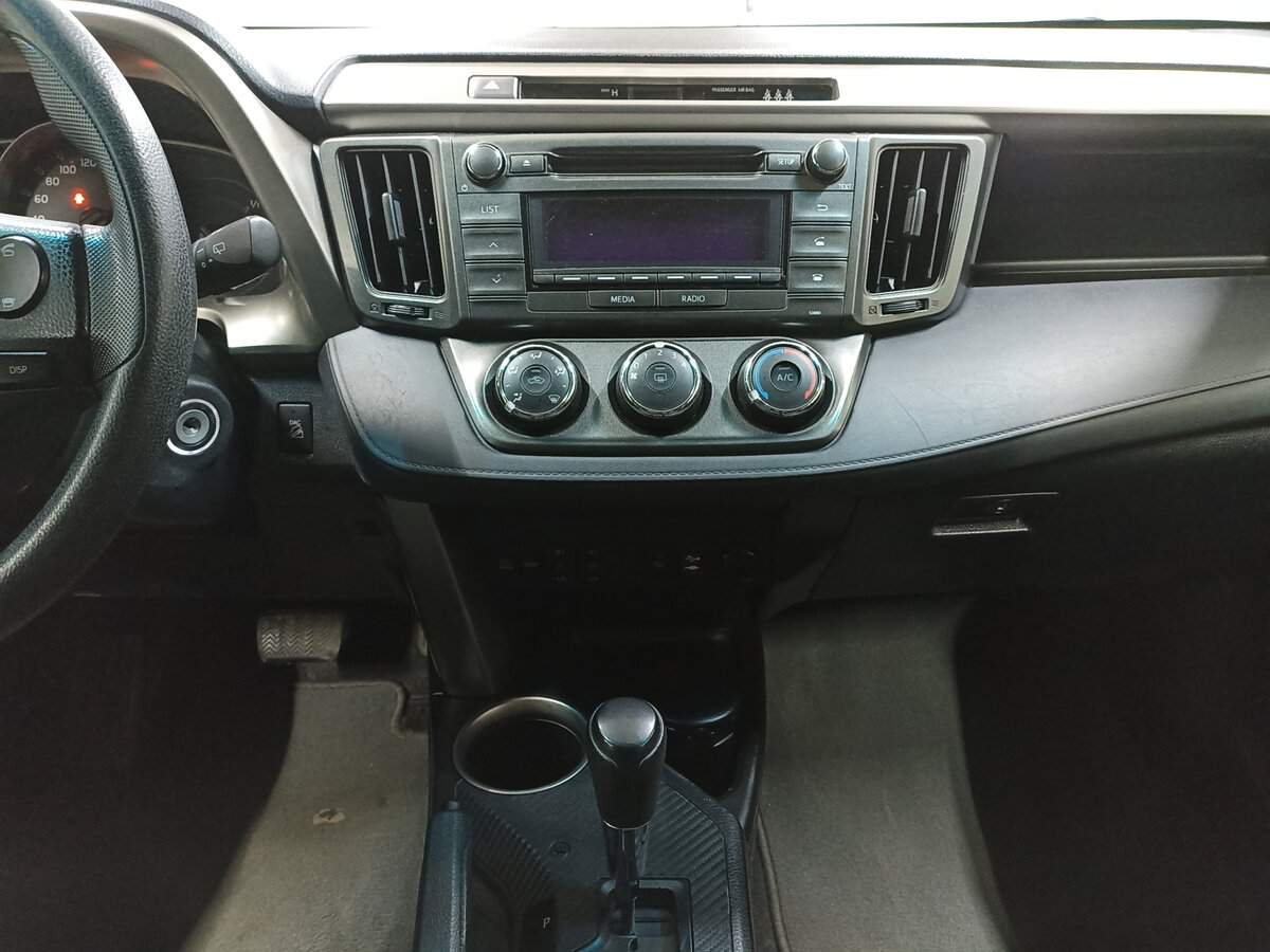 Купить Toyota RAV4 с пробегом. Фото: #13