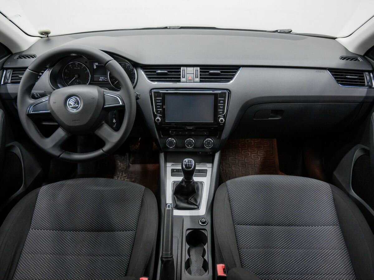 Купить Skoda Octavia с пробегом. Фото: #9