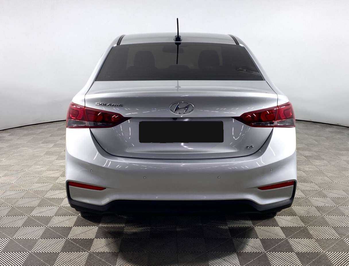 Купить Hyundai Solaris с пробегом. Фото: #4