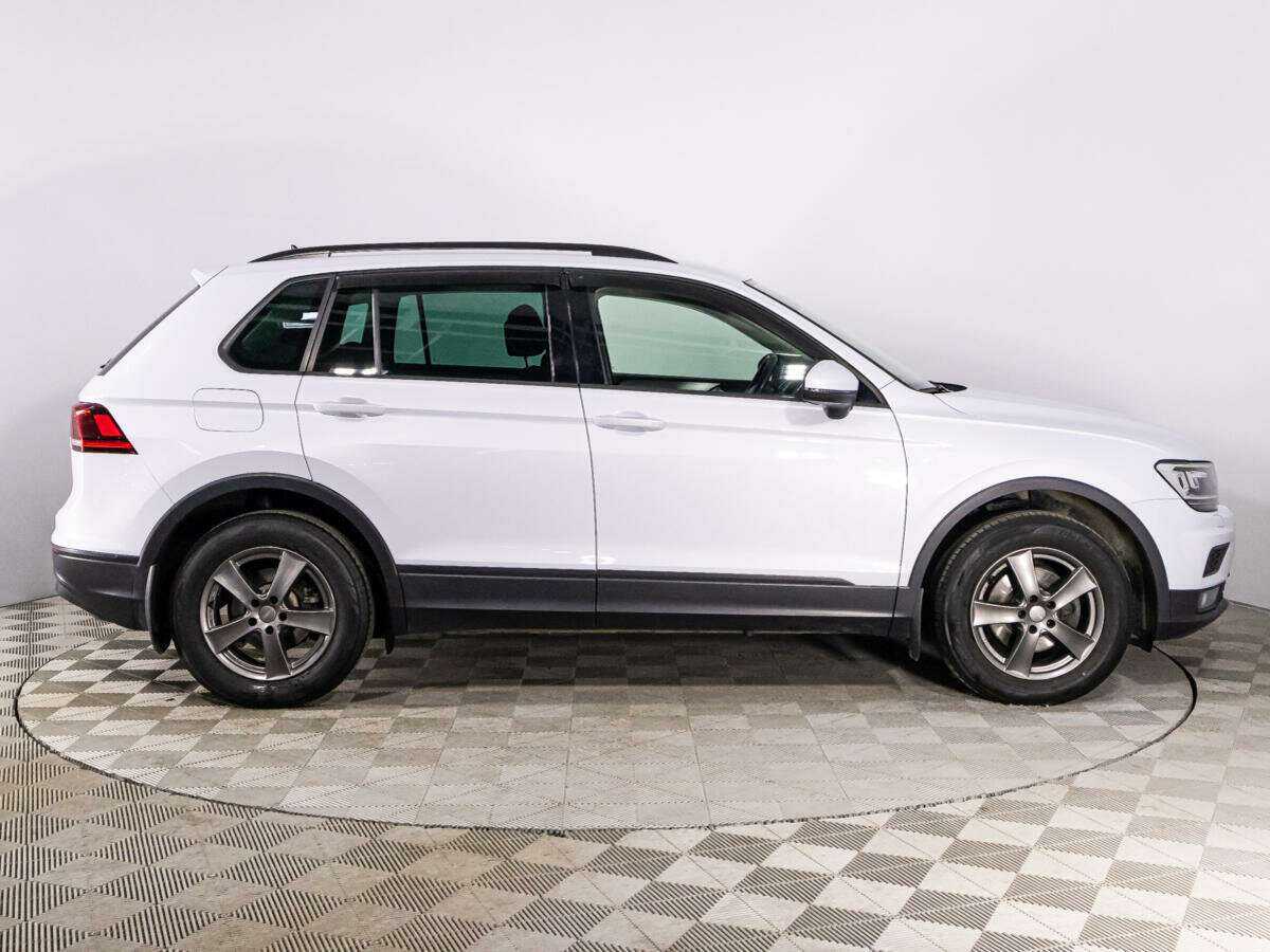 Купить Volkswagen Tiguan с пробегом. Фото: #3