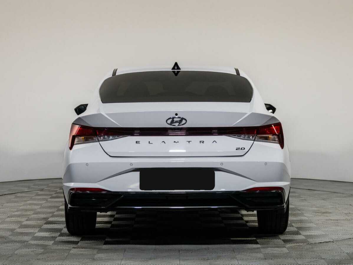 Купить Hyundai Elantra с пробегом. Фото: #4