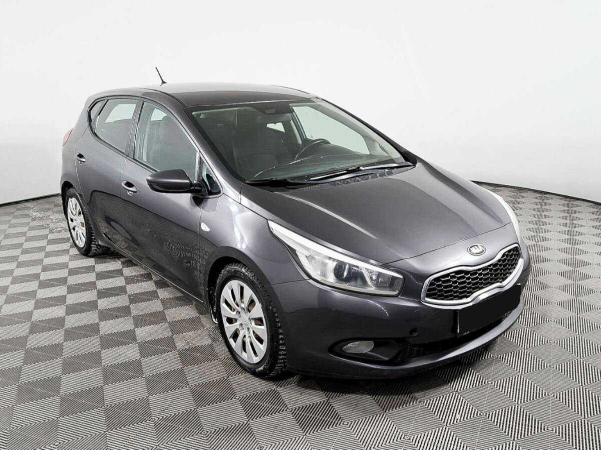 Купить Kia Ceed с пробегом. Фото: #2