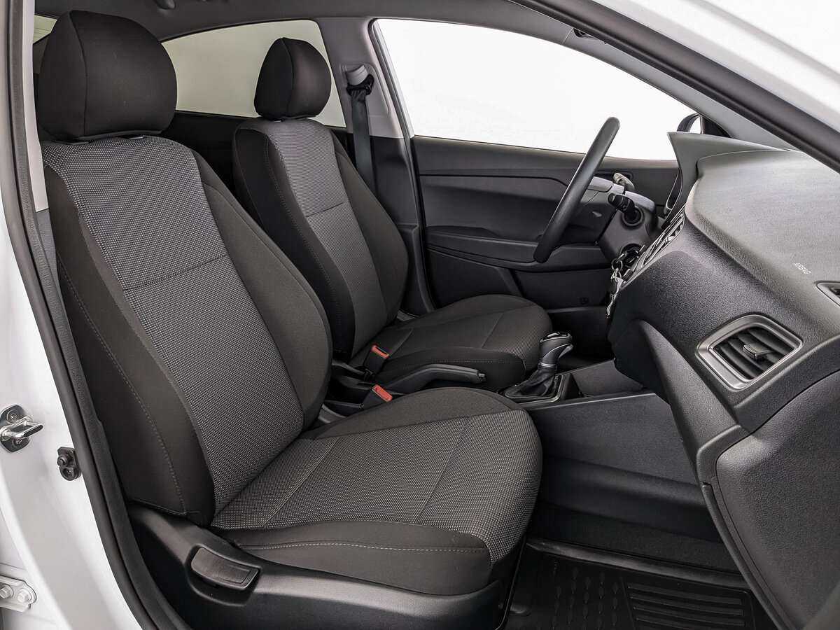 Купить Hyundai Solaris с пробегом. Фото: #23