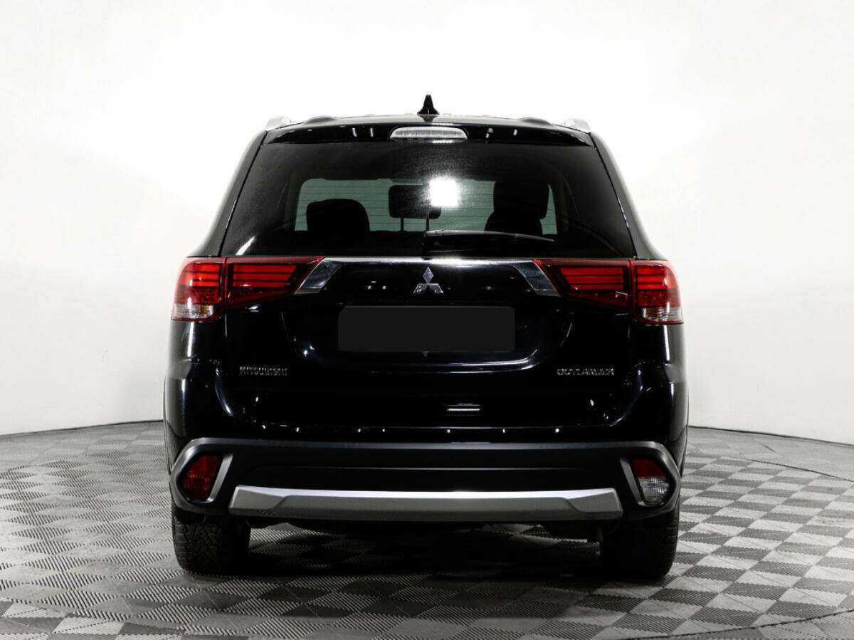 Купить Mitsubishi Outlander с пробегом. Фото: #4