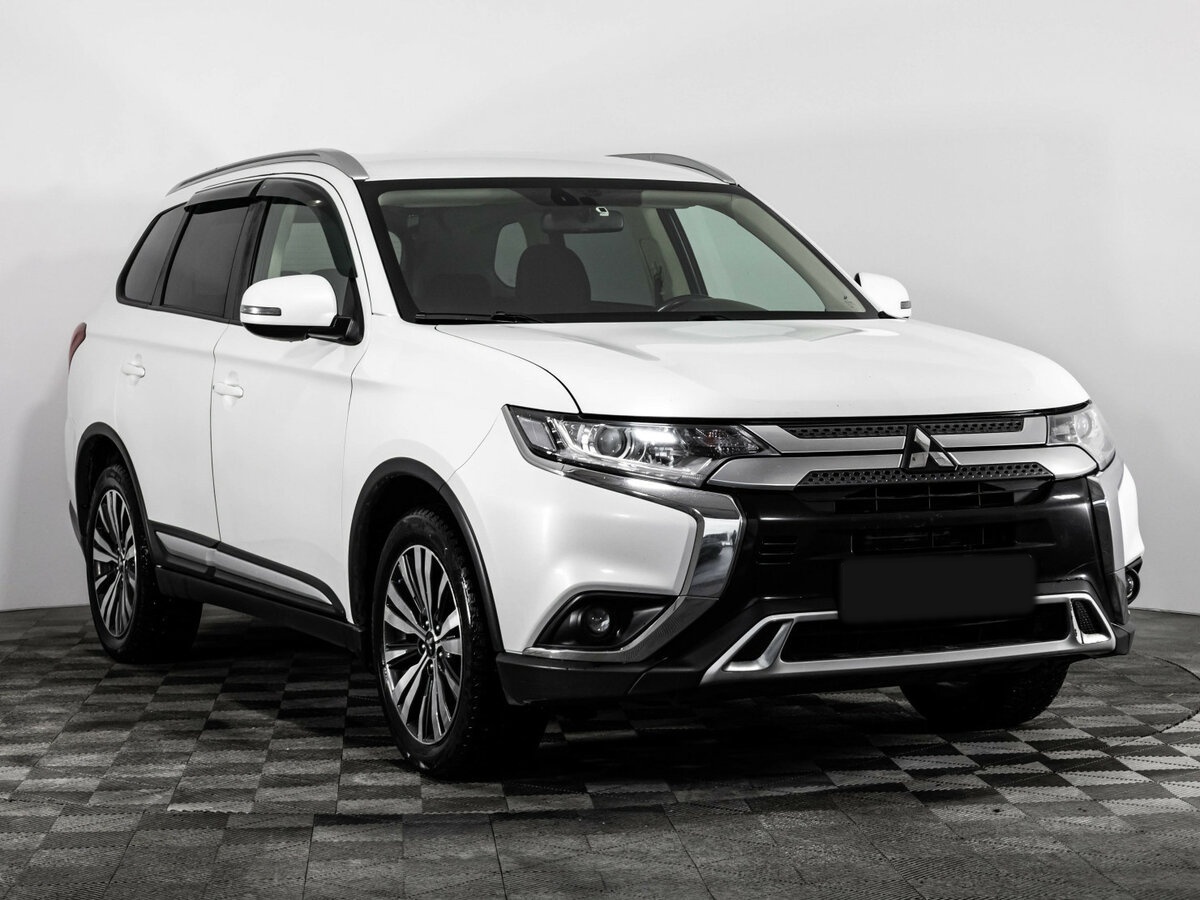 Купить Mitsubishi Outlander с пробегом. Фото: #2