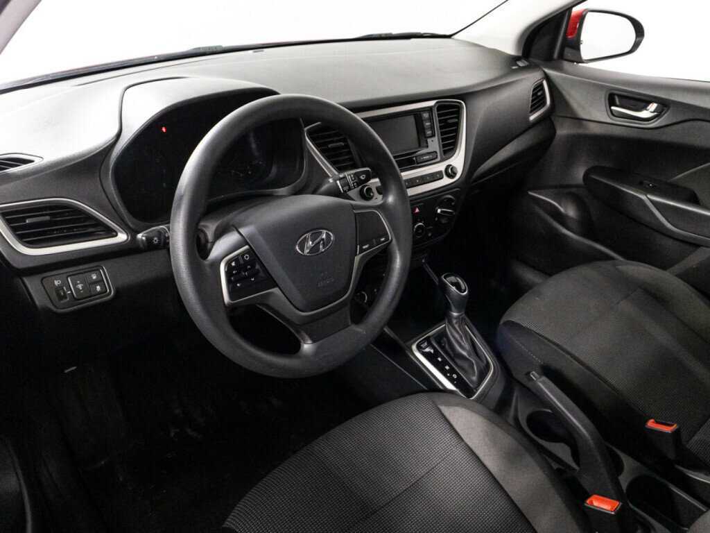 Купить Hyundai Solaris с пробегом. Фото: #10