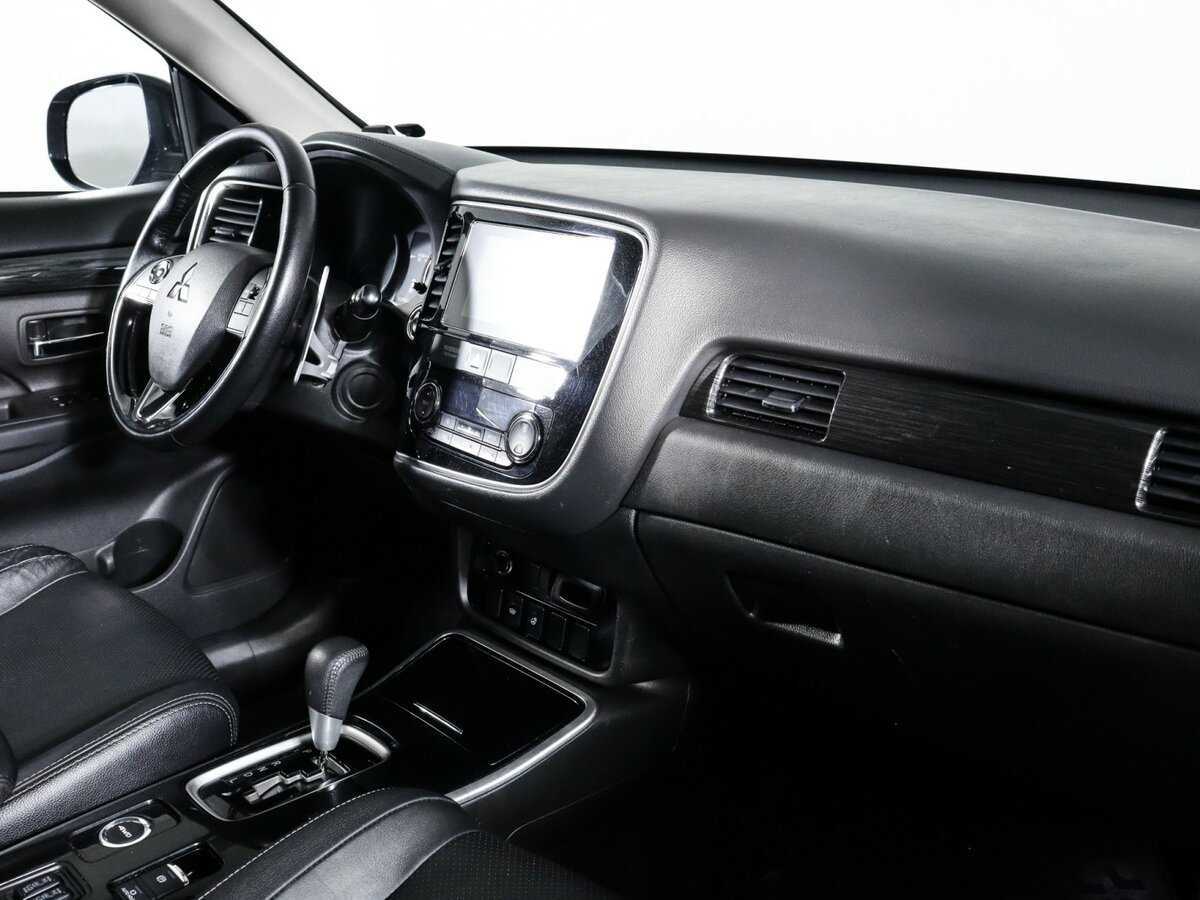 Купить Mitsubishi Outlander с пробегом. Фото: #5