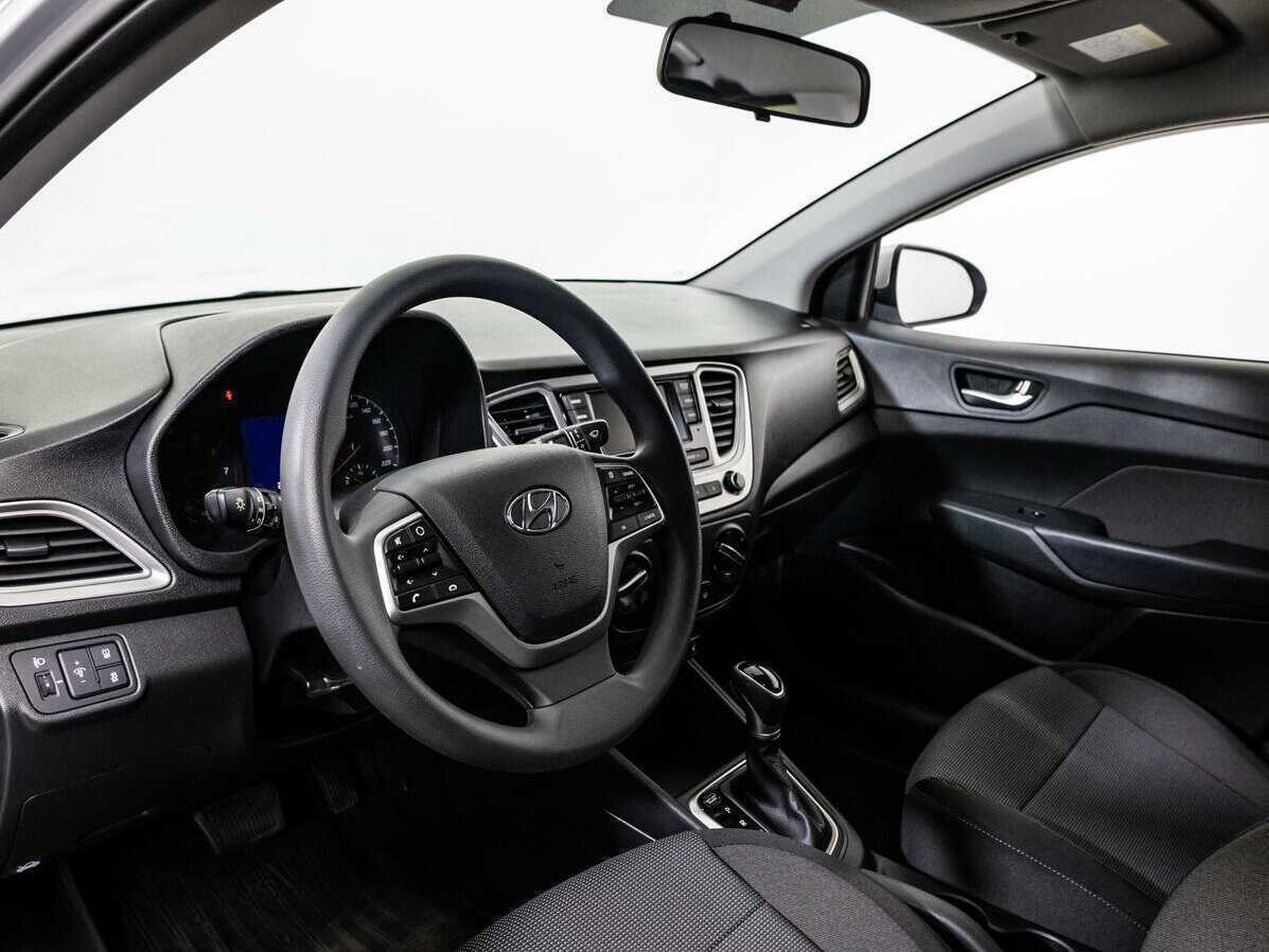 Купить Hyundai Solaris с пробегом. Фото: #10