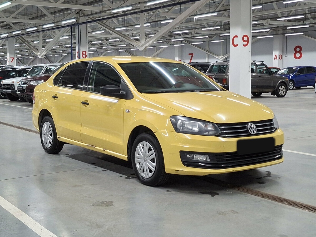 Купить Volkswagen Polo с пробегом. Фото: #2