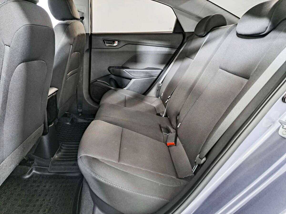 Купить Hyundai Solaris с пробегом. Фото: #11