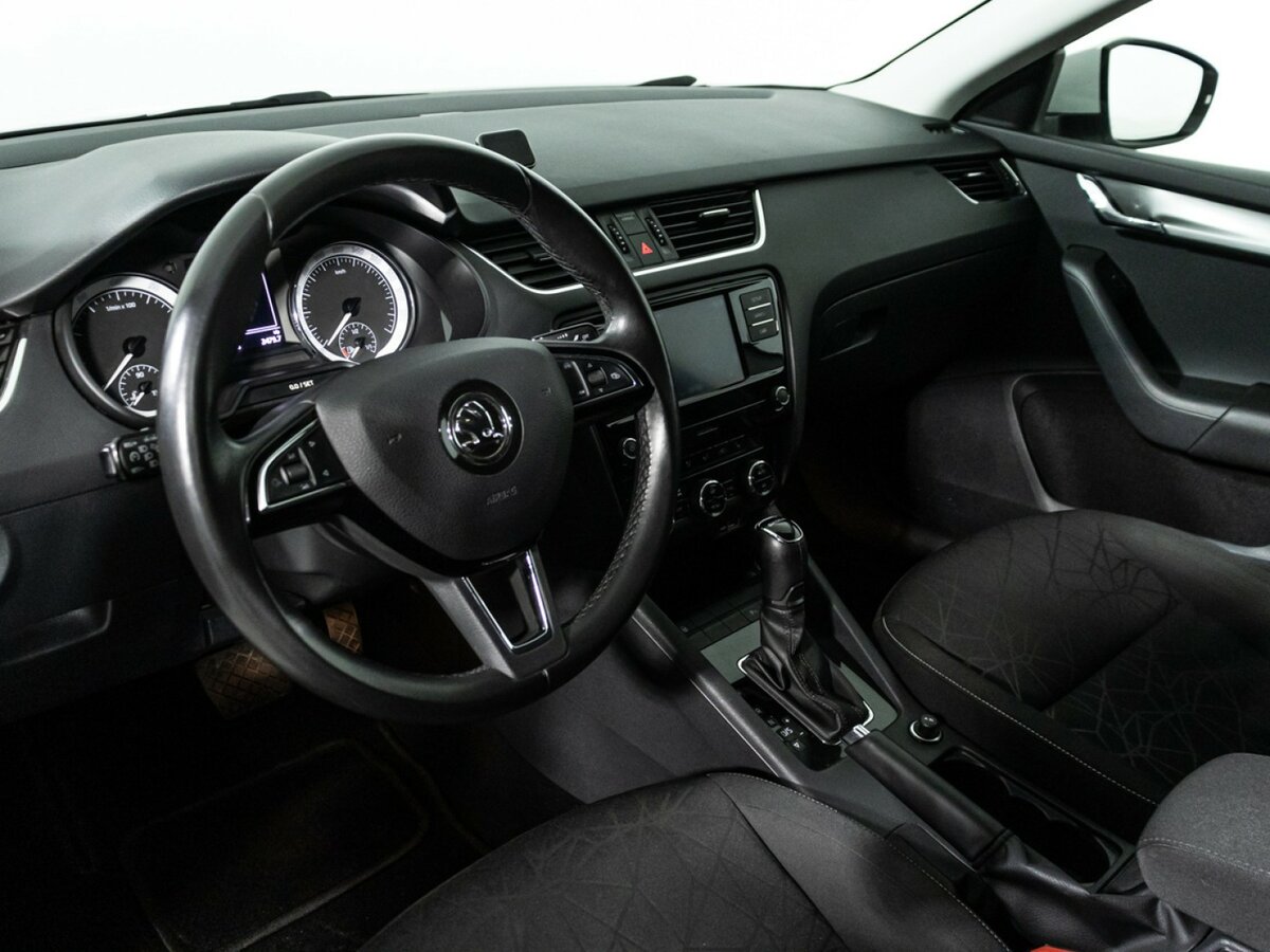 Купить Skoda Octavia с пробегом. Фото: #10