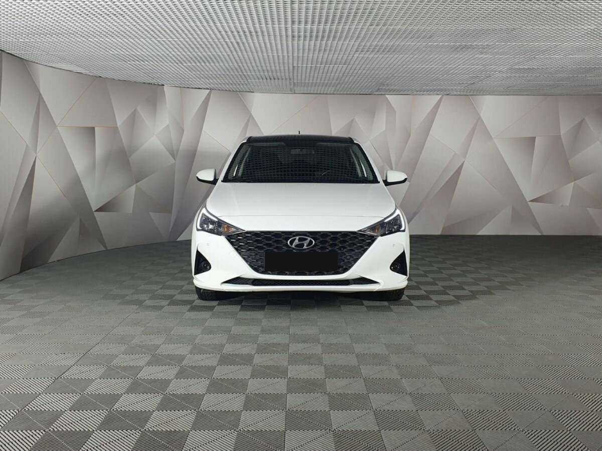 Купить Hyundai Solaris с пробегом. Фото: #4