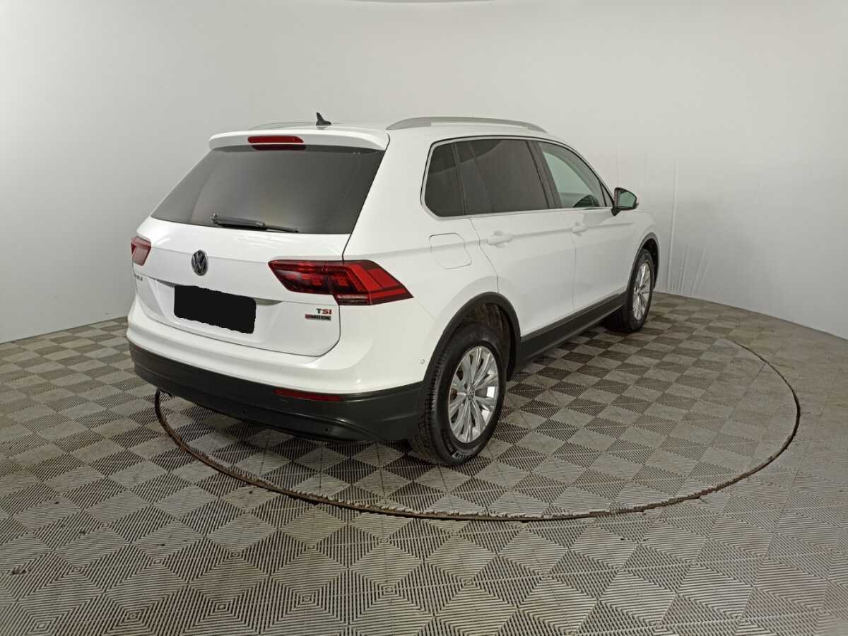 Купить Volkswagen Tiguan с пробегом. Фото: #4