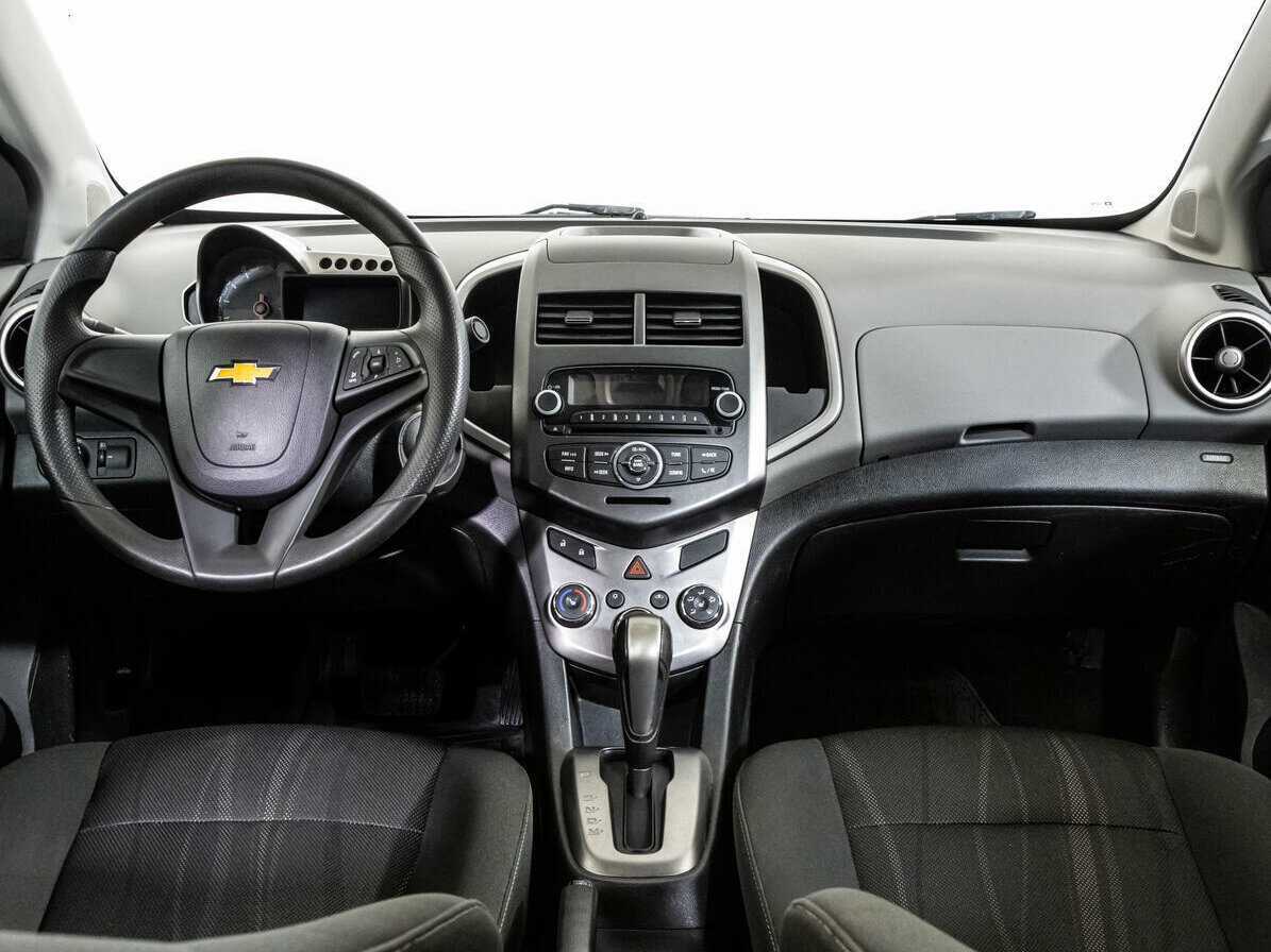 Купить Chevrolet Aveo с пробегом. Фото: #9