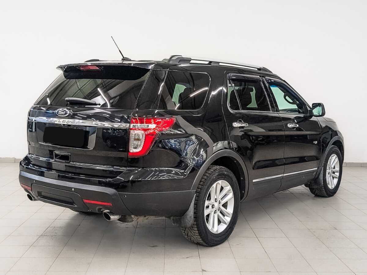 Купить Ford Explorer с пробегом. Фото: #4