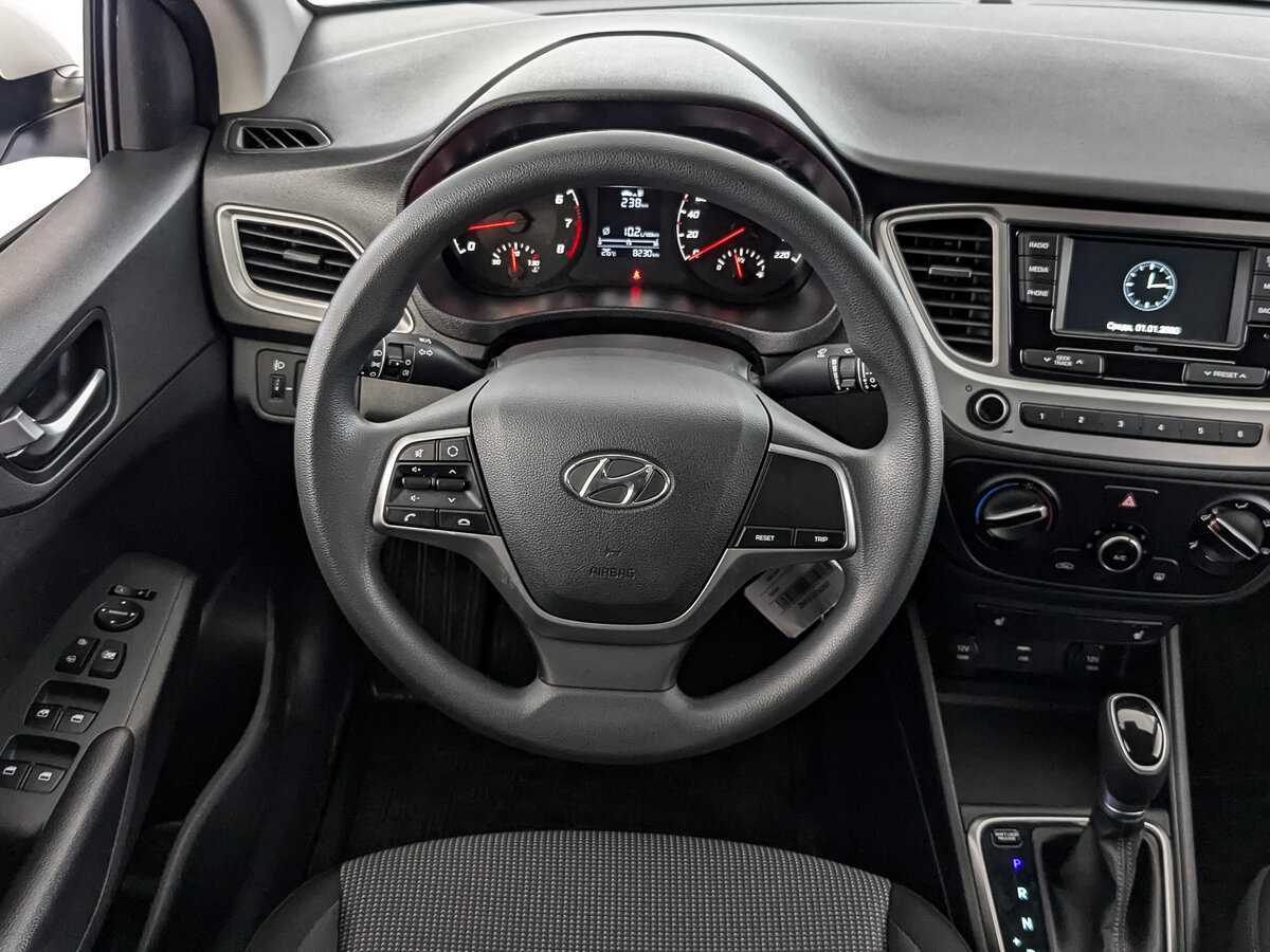 Купить Hyundai Solaris с пробегом. Фото: #16