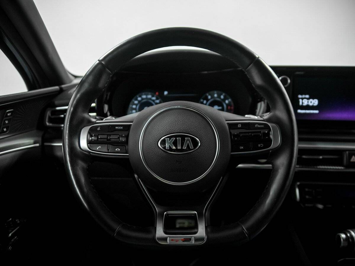 Купить Kia K5 с пробегом. Фото: #8