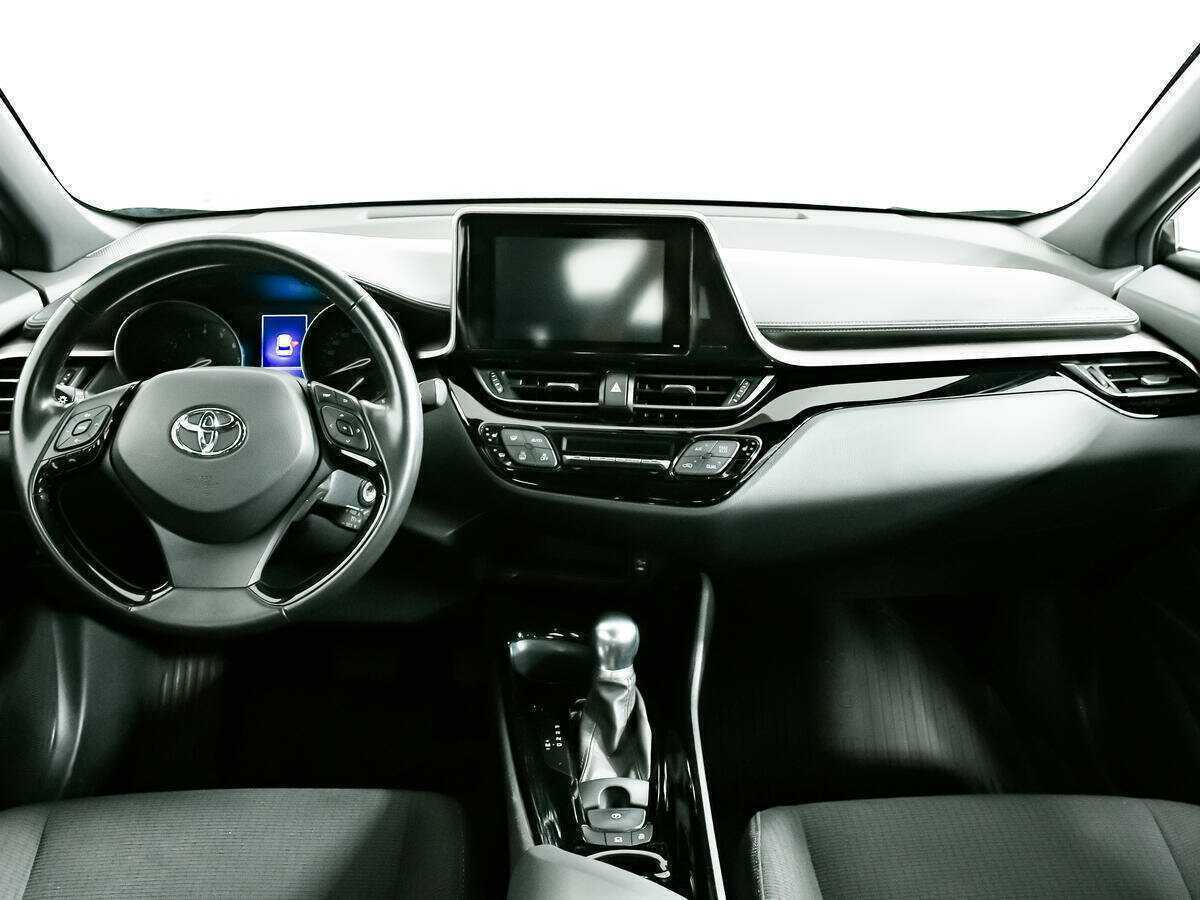 Купить Toyota C-HR с пробегом. Фото: #10