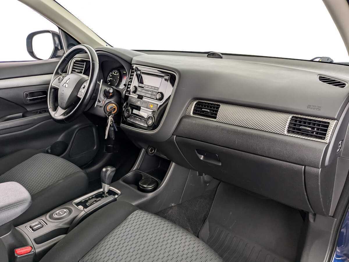 Купить Mitsubishi Outlander с пробегом. Фото: #8
