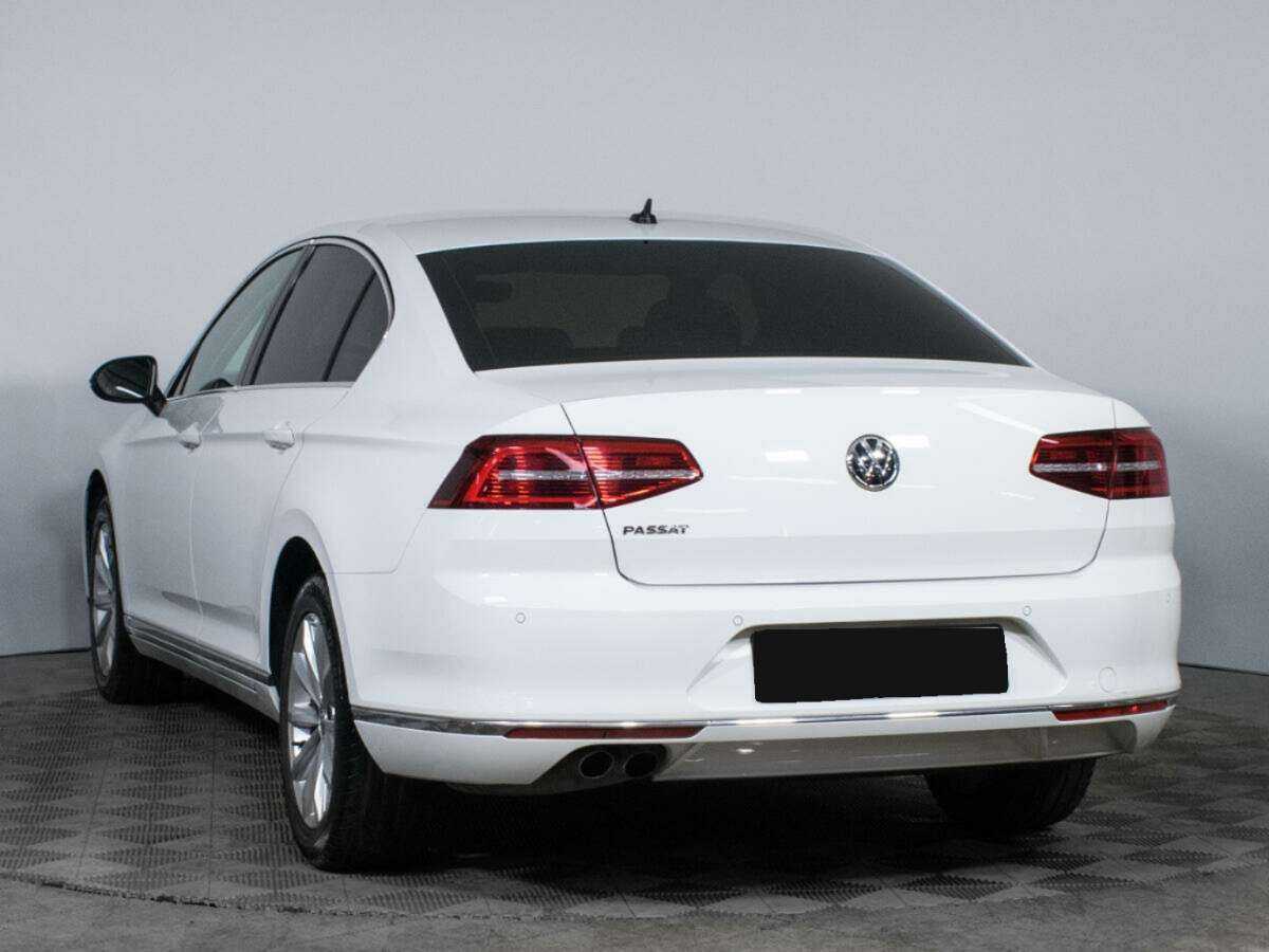 Купить Volkswagen Passat с пробегом. Фото: #5