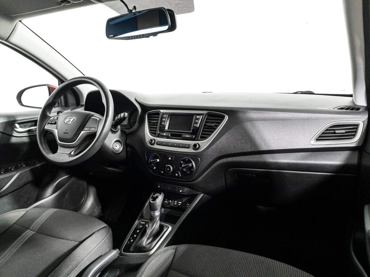 Купить Hyundai Solaris с пробегом. Фото: #8