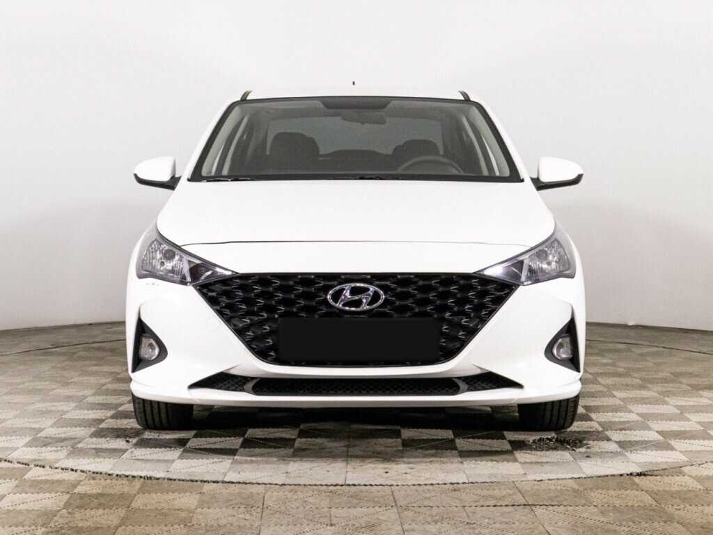 Купить Hyundai Solaris с пробегом. Фото: #1