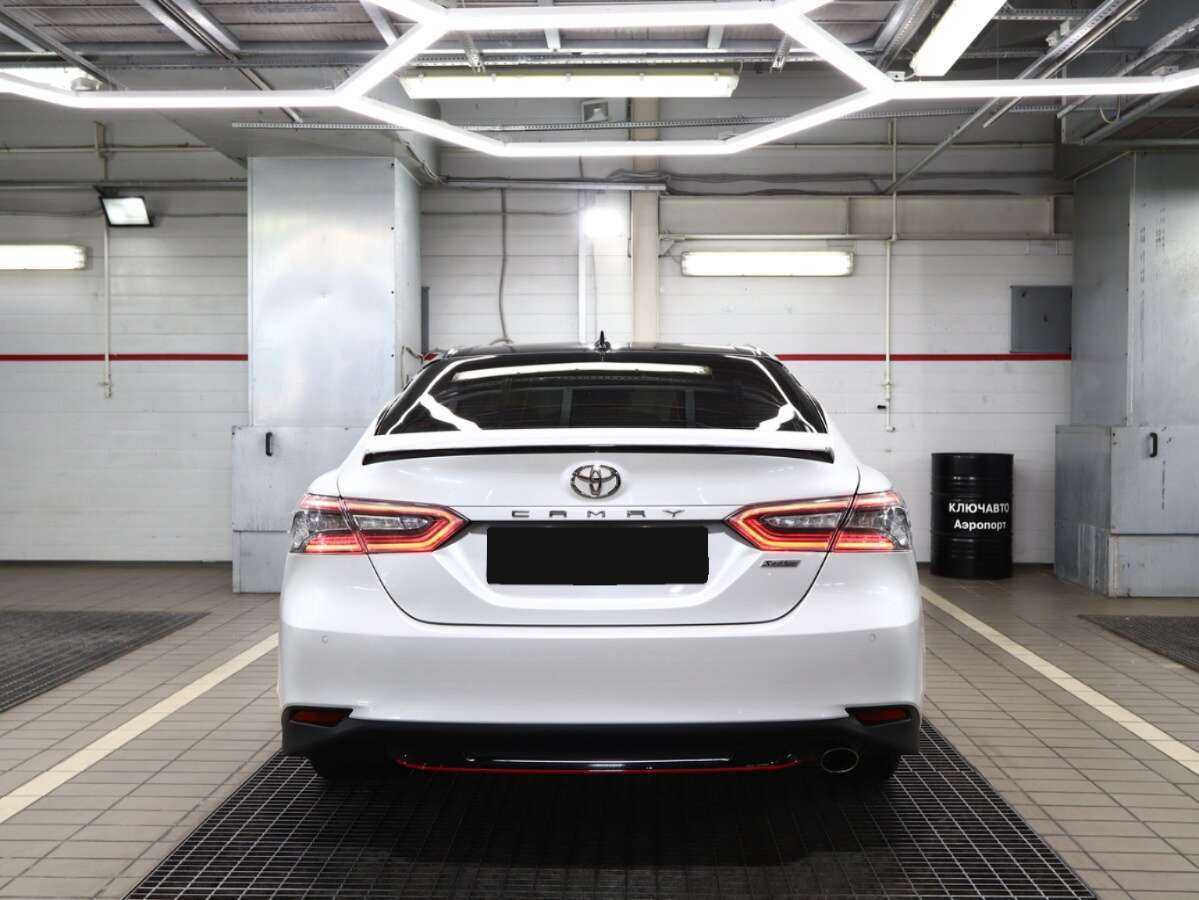 Купить Toyota Camry с пробегом. Фото: #3