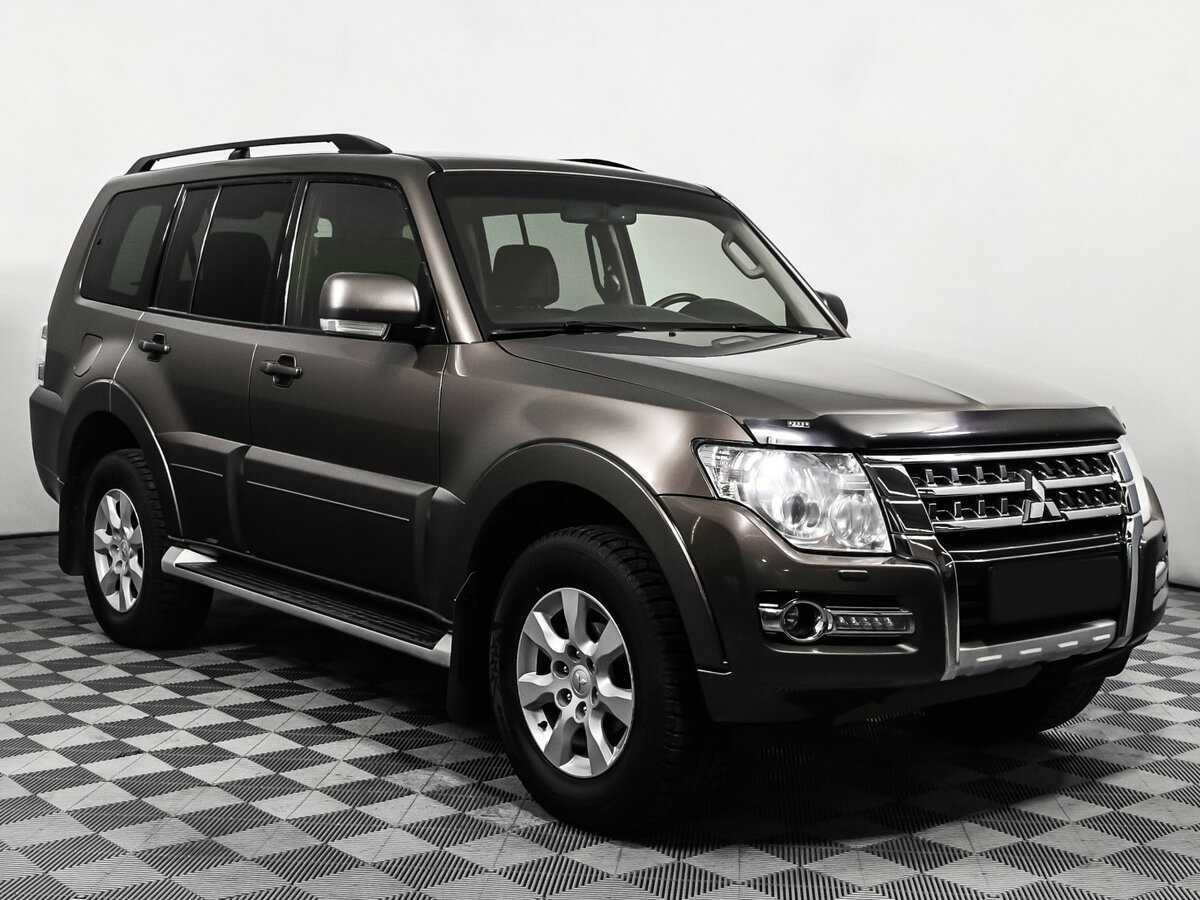 Купить Mitsubishi Pajero с пробегом. Фото: #2