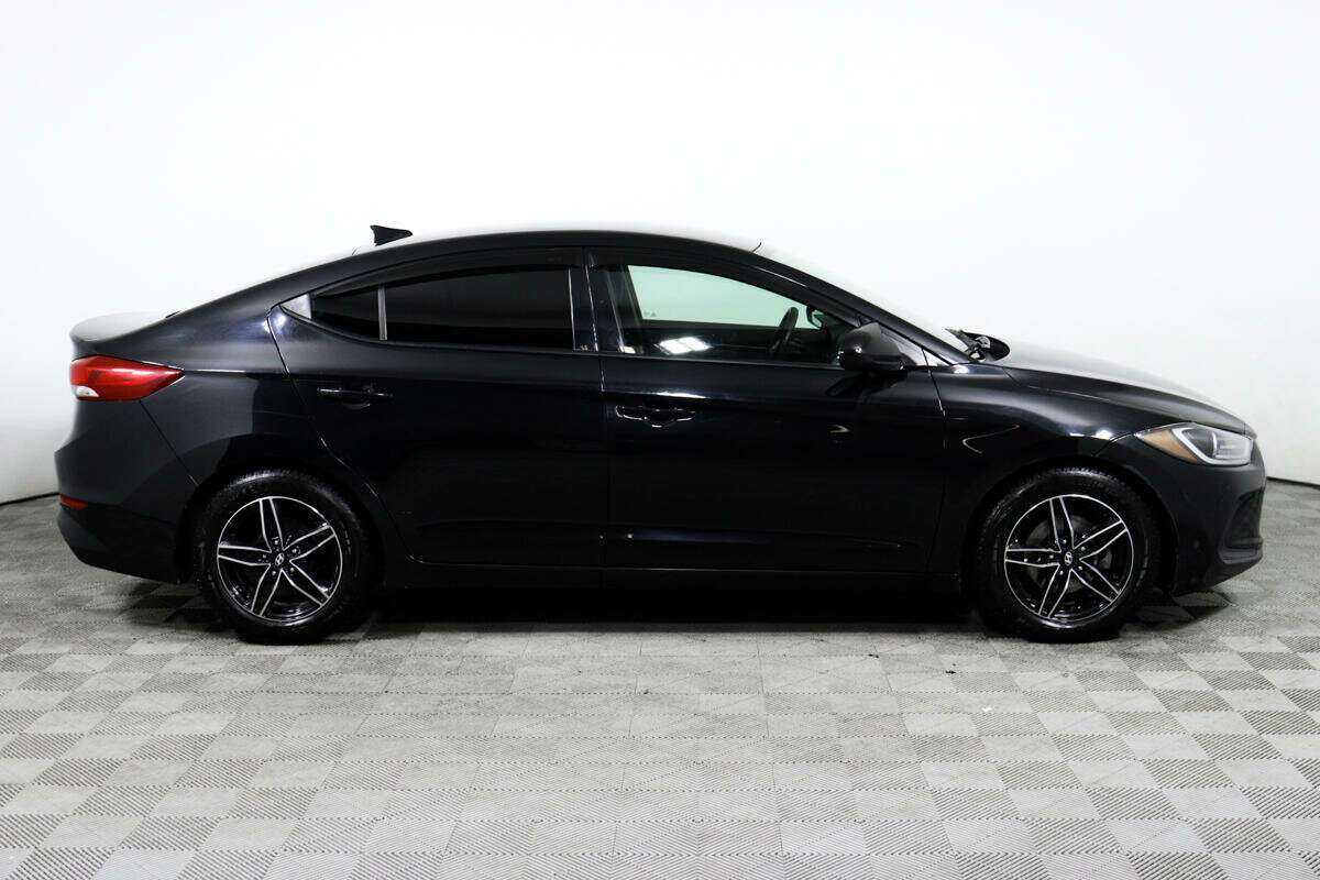 Купить Hyundai Elantra с пробегом. Фото: #3