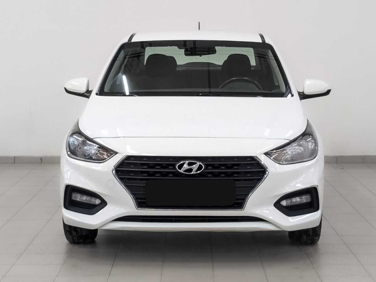 Купить Hyundai Solaris с пробегом. Фото: #1