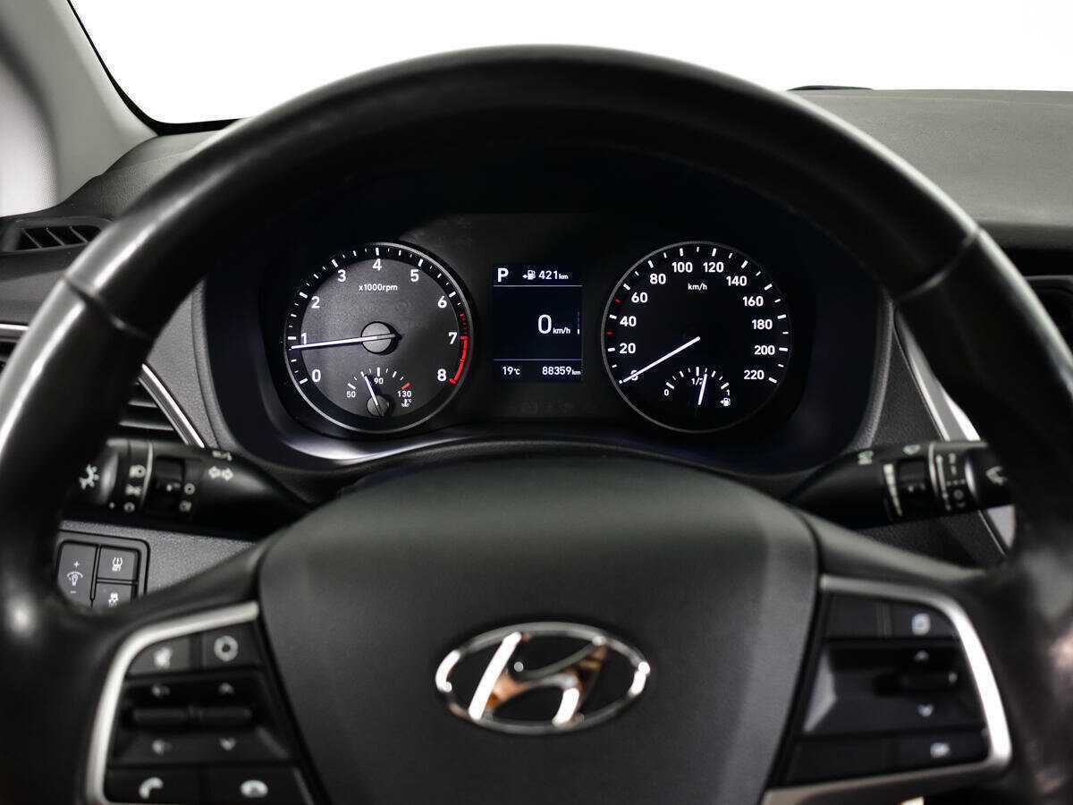 Купить Hyundai Solaris с пробегом. Фото: #8