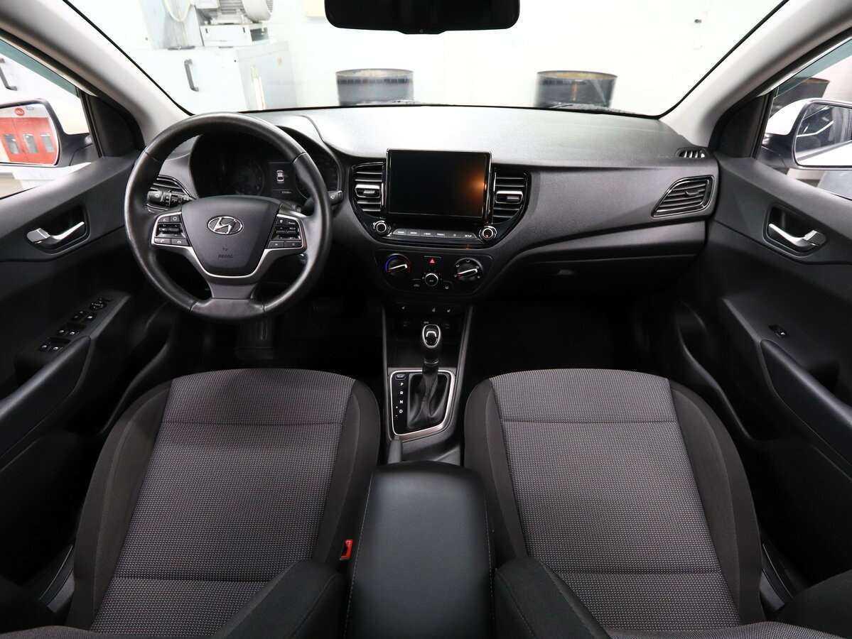 Купить Hyundai Solaris с пробегом. Фото: #14
