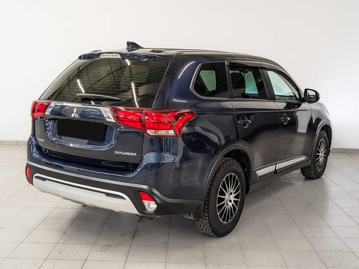 Купить Mitsubishi Outlander с пробегом. Фото: #4