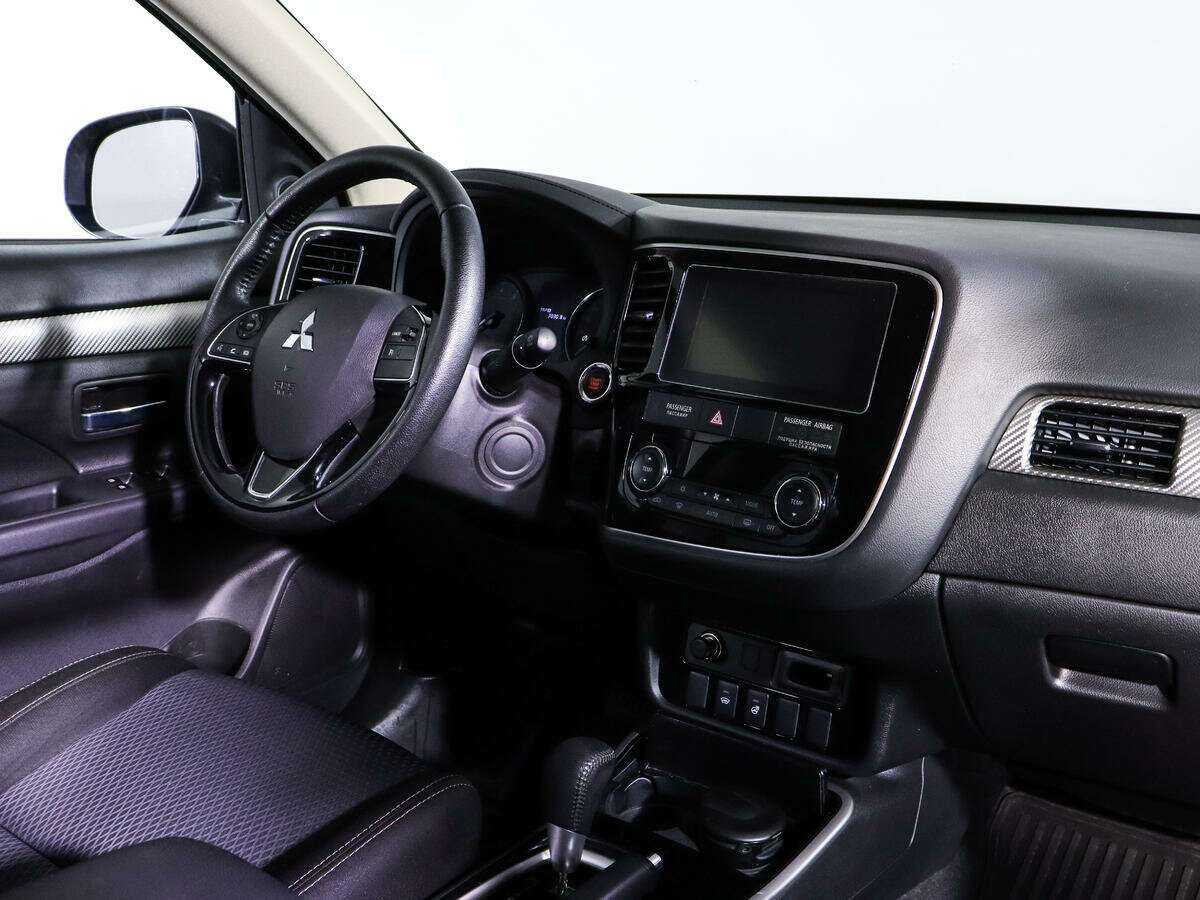 Купить Mitsubishi Outlander с пробегом. Фото: #8