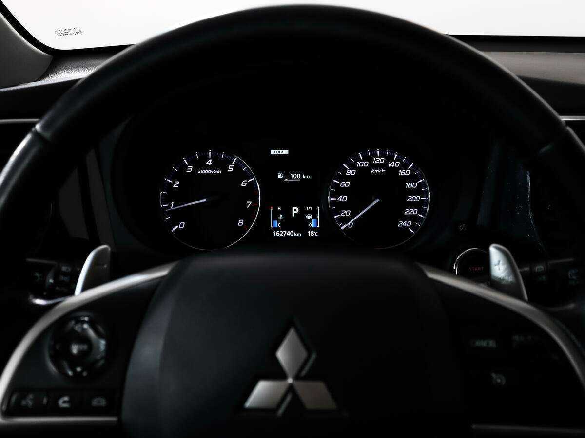 Купить Mitsubishi Outlander с пробегом. Фото: #17