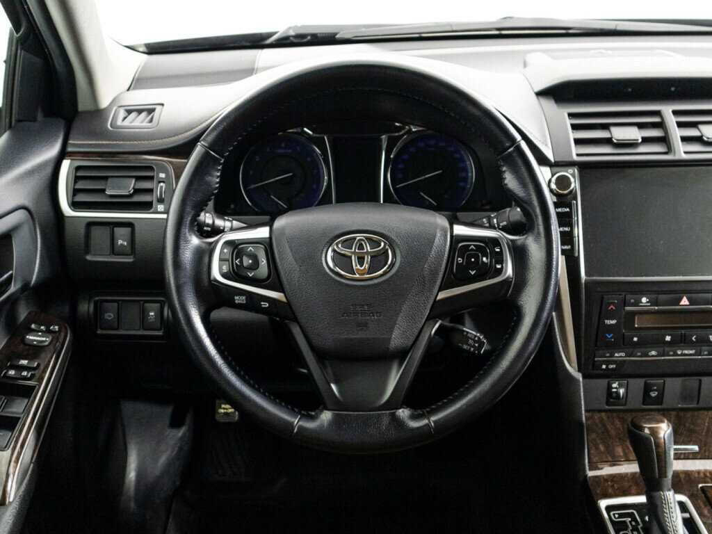 Купить Toyota Camry с пробегом. Фото: #18