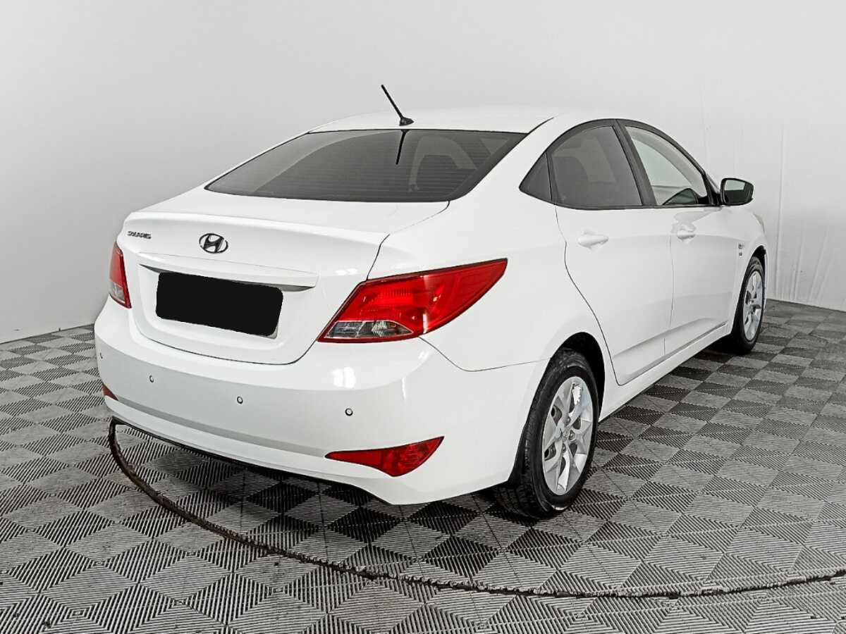 Купить Hyundai Solaris с пробегом. Фото: #4