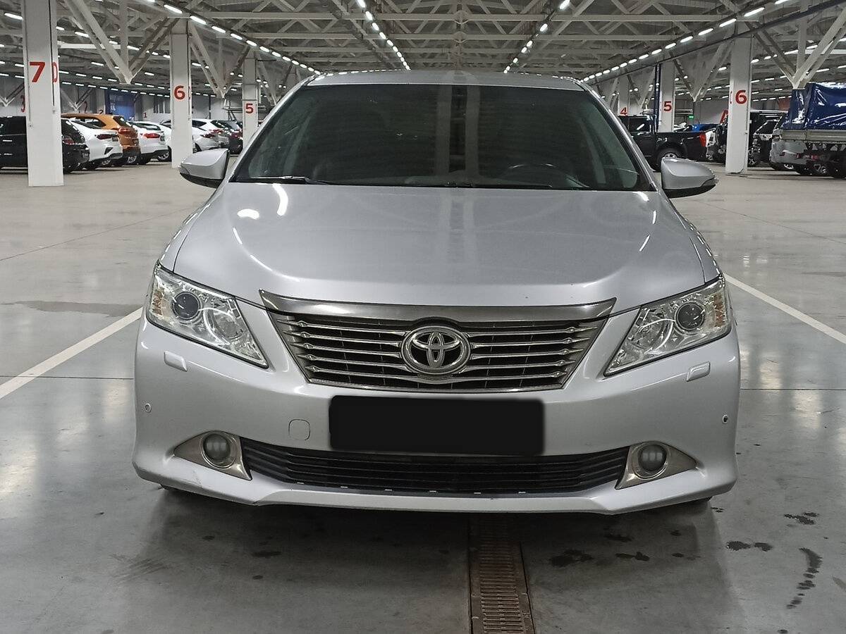 Купить Toyota Camry с пробегом. Фото: #1