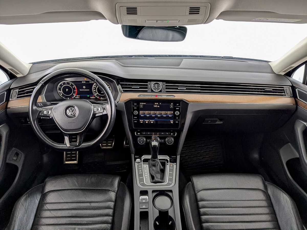 Купить Volkswagen Passat с пробегом. Фото: #13