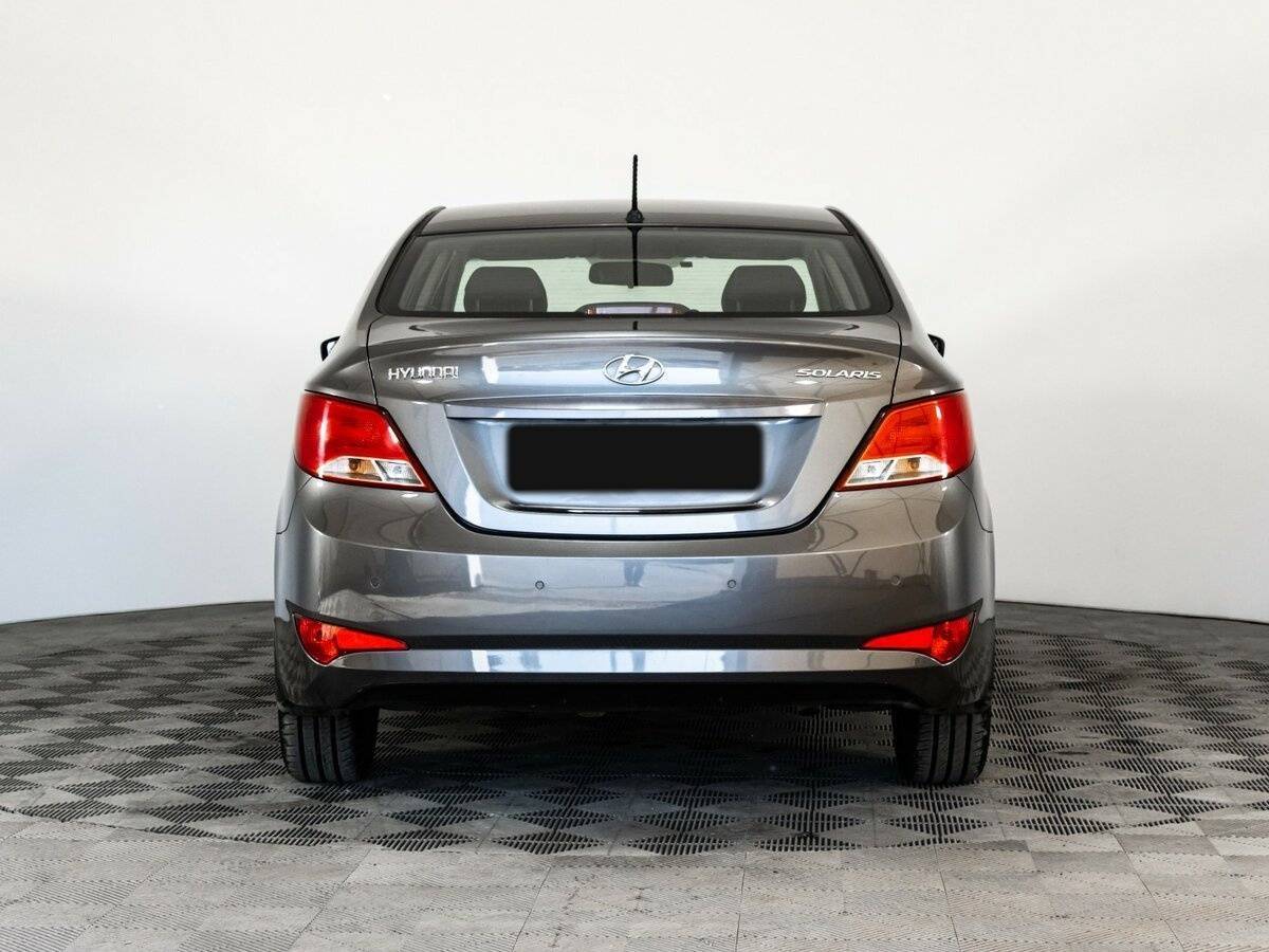 Купить Hyundai Solaris с пробегом. Фото: #4