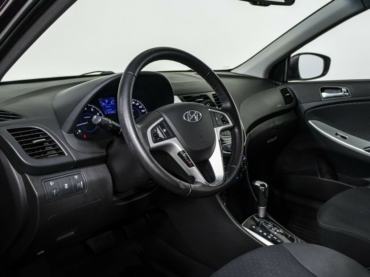 Купить Hyundai Solaris с пробегом. Фото: #9