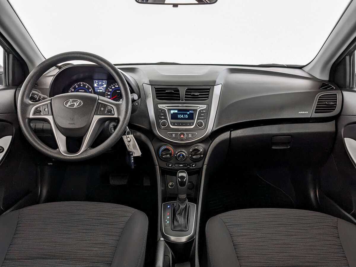 Купить Hyundai Solaris с пробегом. Фото: #11