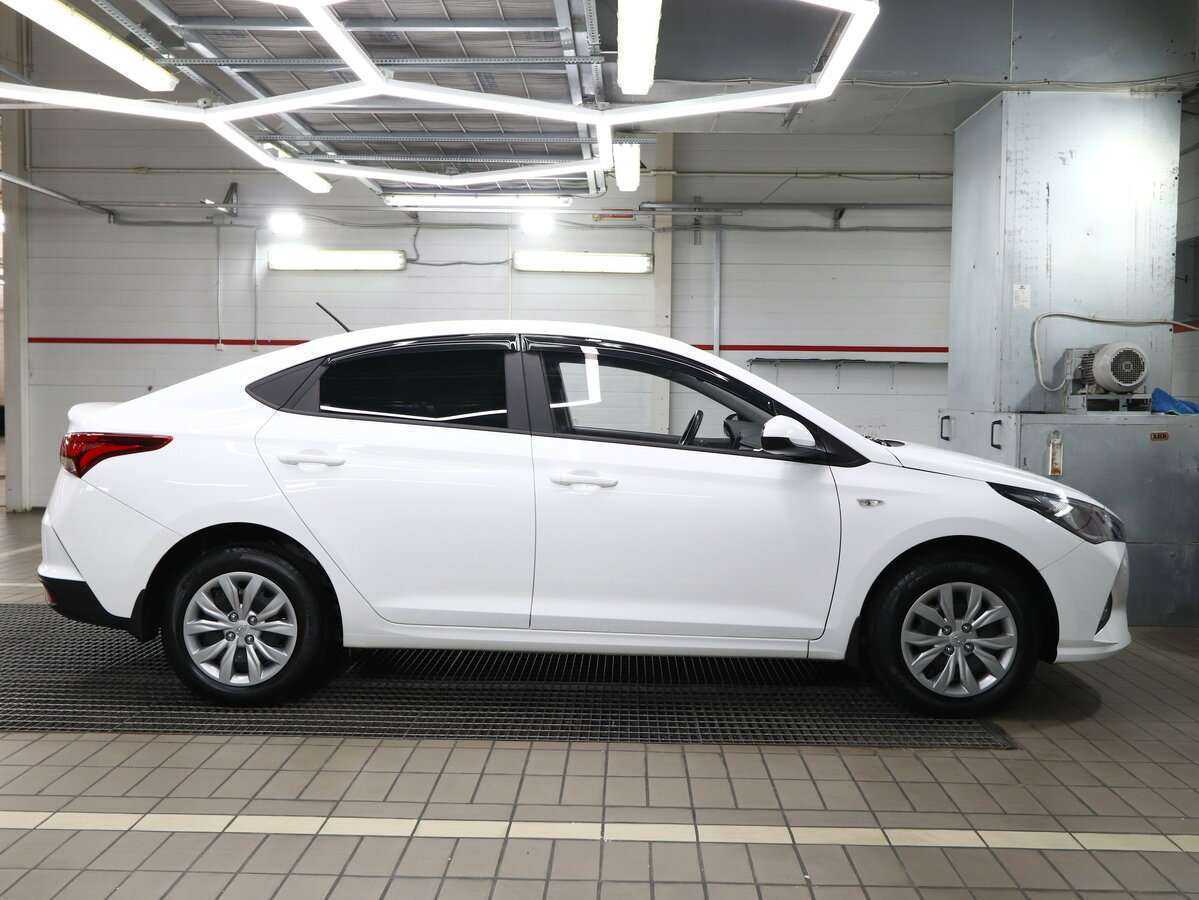 Купить Hyundai Solaris с пробегом. Фото: #11