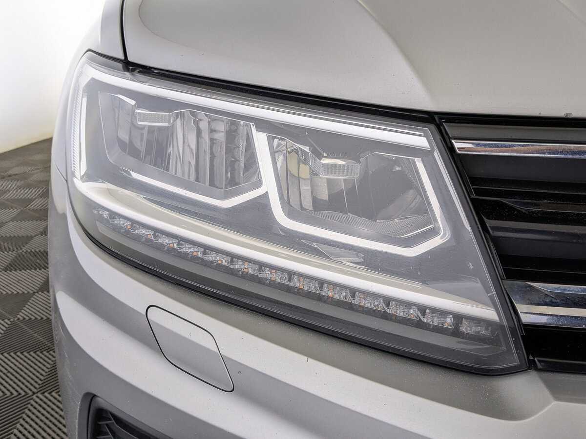 Купить Volkswagen Tiguan с пробегом. Фото: #10