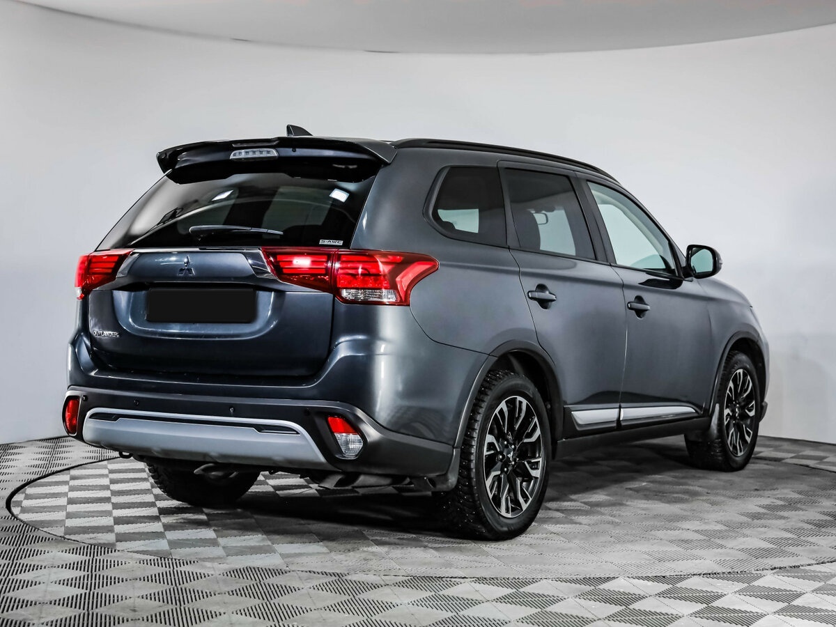 Купить Mitsubishi Outlander с пробегом. Фото: #4