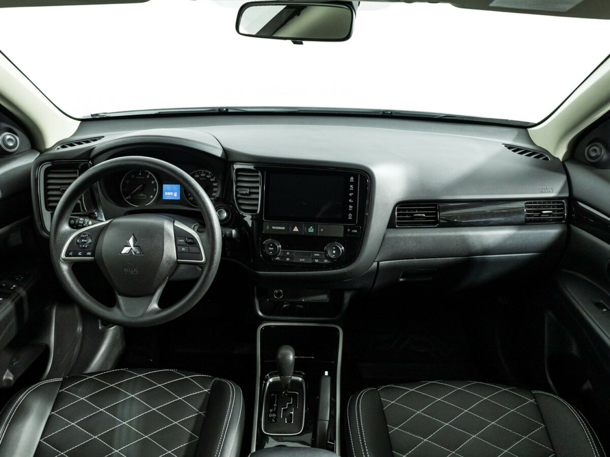 Купить Mitsubishi Outlander с пробегом. Фото: #9