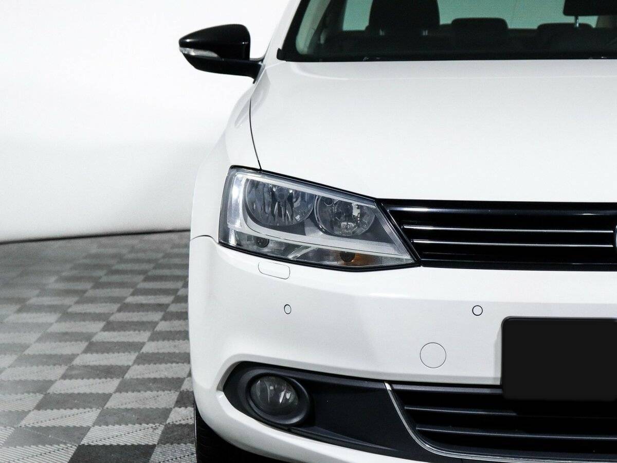 Купить Volkswagen Jetta с пробегом. Фото: #14