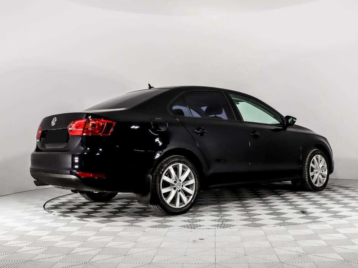 Купить Volkswagen Jetta с пробегом. Фото: #4