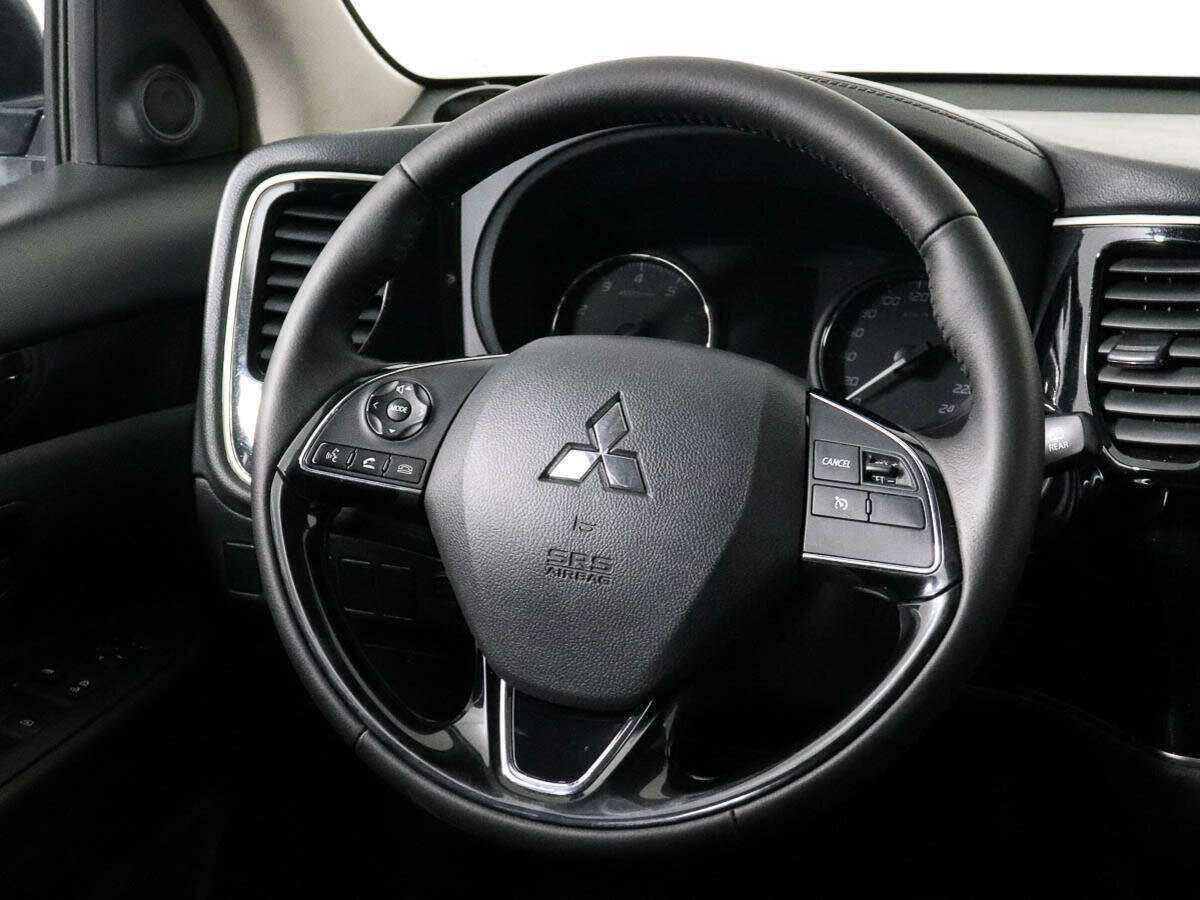 Купить Mitsubishi Outlander с пробегом. Фото: #11